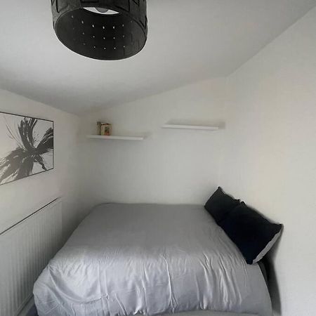 3 Bedroom House In Dartford Exteriör bild